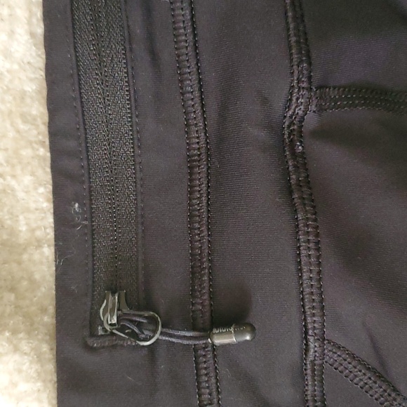 Lululemon women black  crop  leggins lsize 6 - Picture 8 of 11